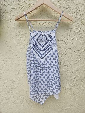 About A Girl Tank Top White & Navy Blue  Embroided Geo Print Lined